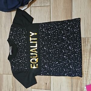 Urban Edge kids unisex medium 10/12 tee-shirt 2330